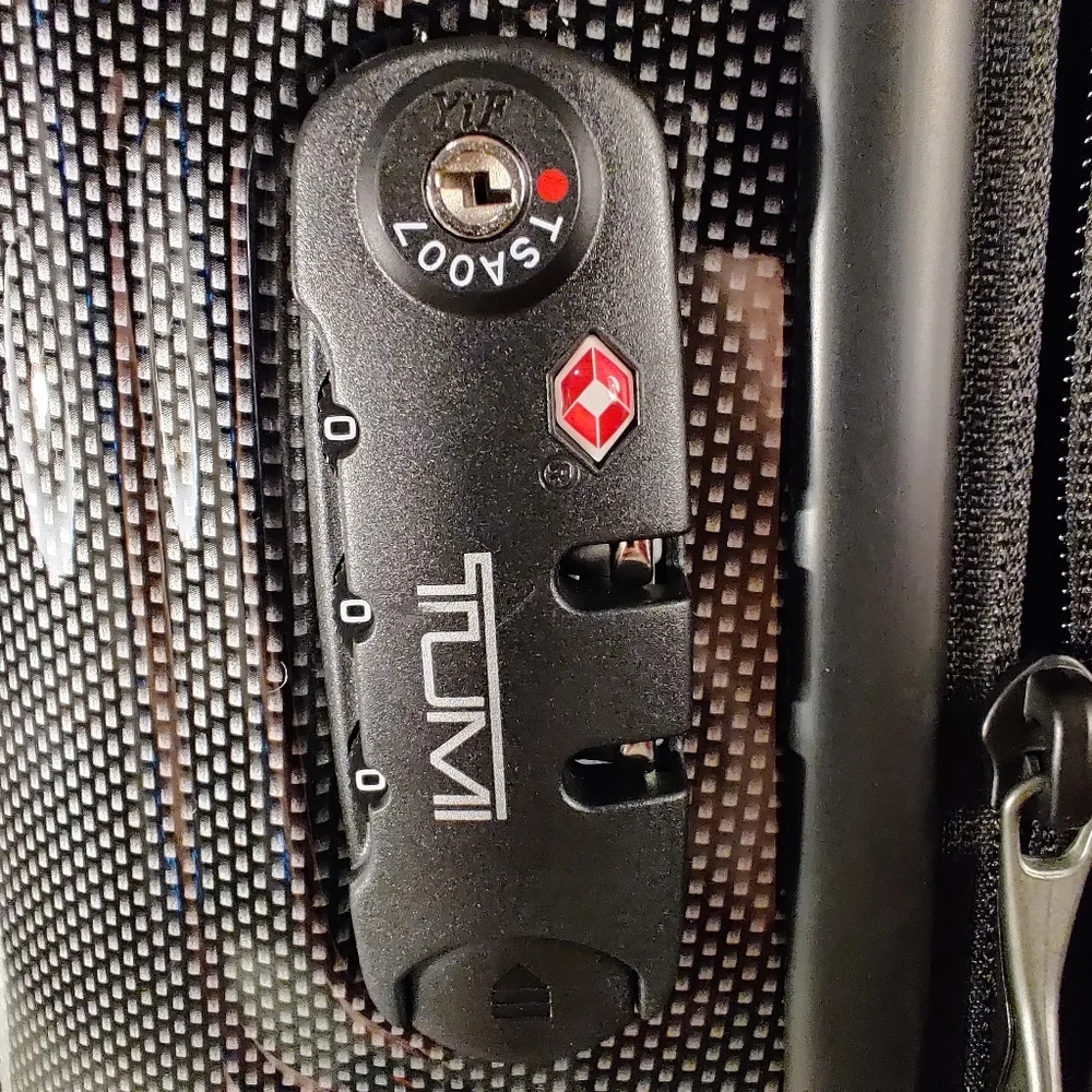 Tumi •upgrade your